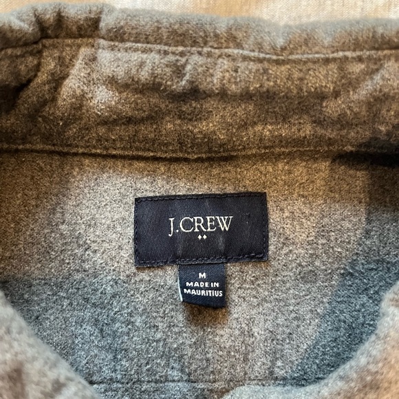 Men’s medium J Crew button-up, thick wool-like feel, grey with brown elbow pads - Picture 4 of 4